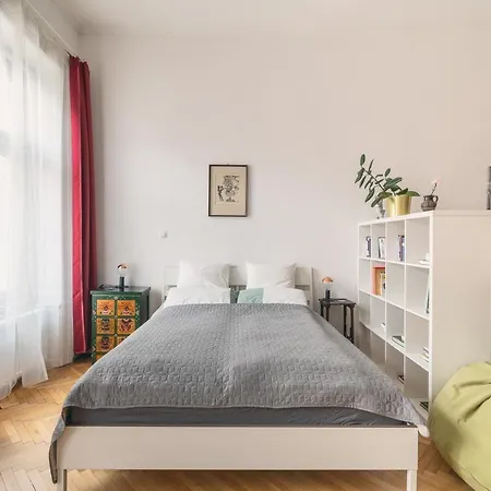 Bright & Spacious Loft With Basilica View * 부다페스트