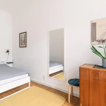 Bright & Spacious Loft With Basilica View