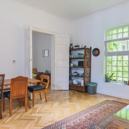 Bright & Spacious Loft With Basilica View בודפשט