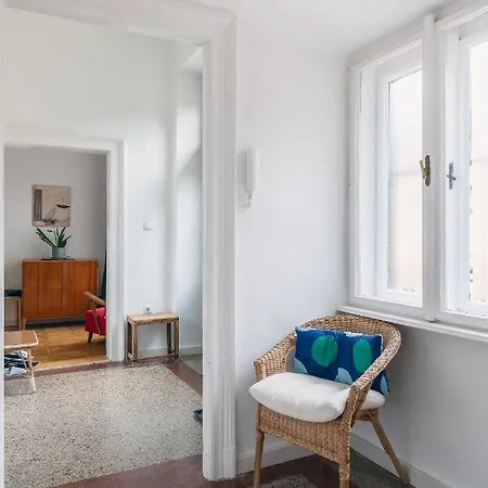 Bright & Spacious Loft With Basilica View 公寓