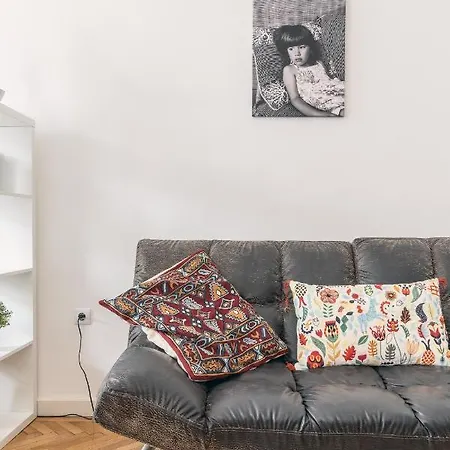 Bright & Spacious Loft With Basilica View * 布达佩斯