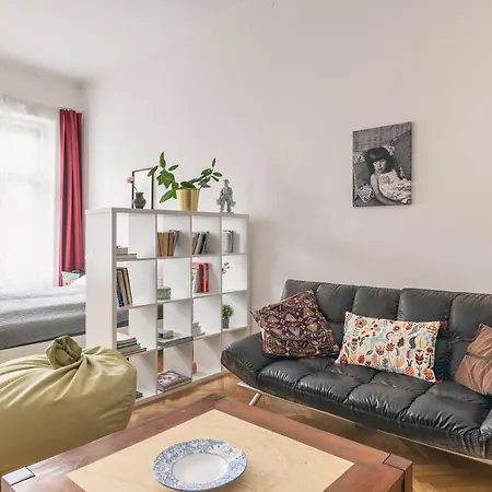 Bright & Spacious Loft With Basilica View * 布达佩斯