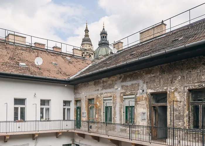 شقة Bright & Spacious Loft With Basilica View