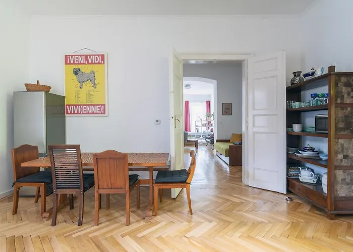 شقة Bright & Spacious Loft With Basilica View بودابست