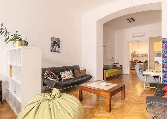 Bright & Spacious Loft With Basilica View * بودابست