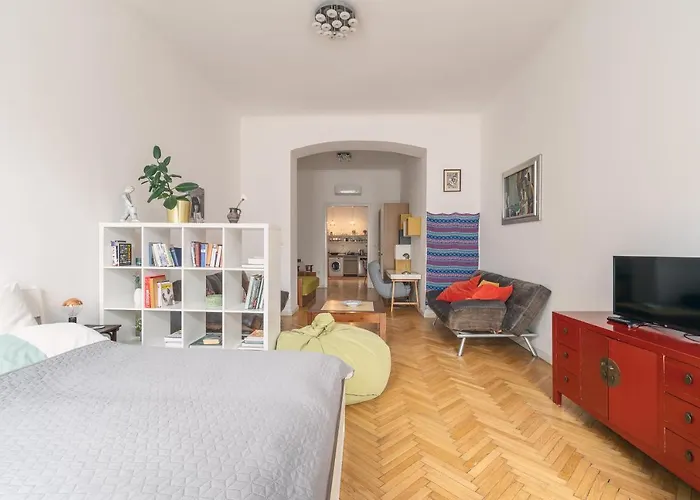 شقة Bright & Spacious Loft With Basilica View