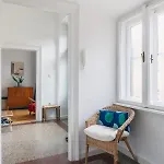 Bright & Spacious Loft With Basilica View Lejlighed